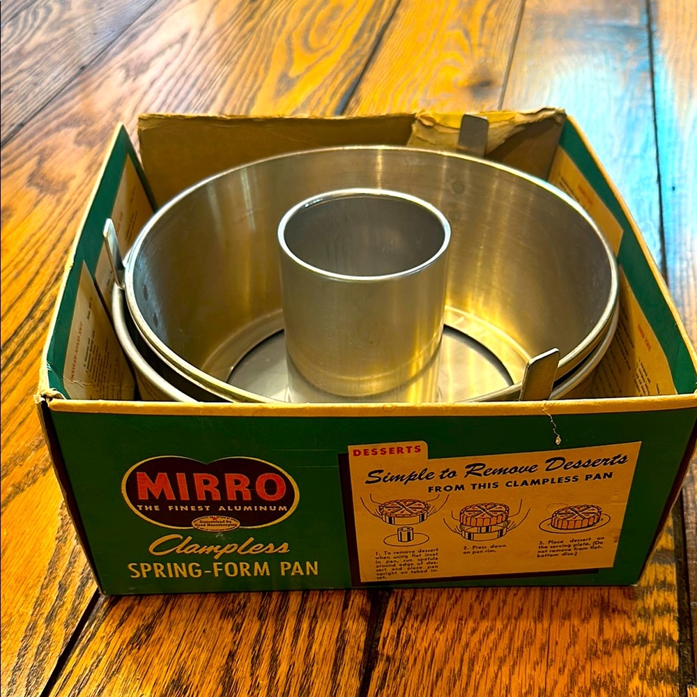 VINTAGE🤩Mirro Clampless Spring-Form Aluminum Pan